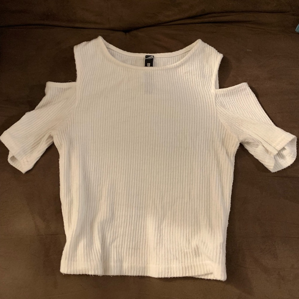 White off-the-shoulder Crop